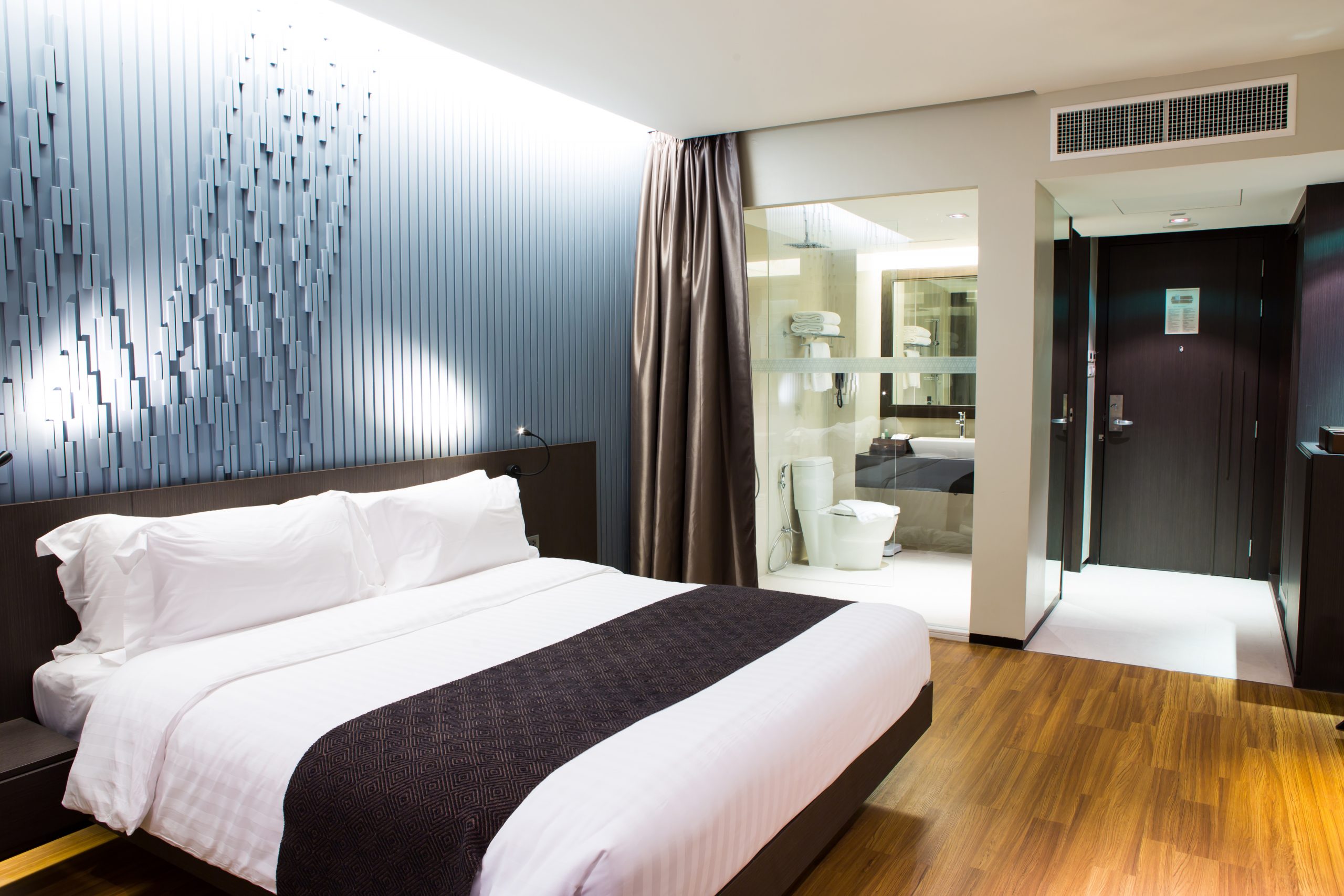  MY SAFE HOTEL